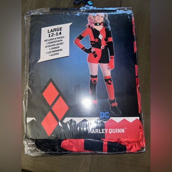 Harley Quinn Costume Set - Red and Black - Picture 1 of 4